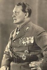 401px-goering1932
